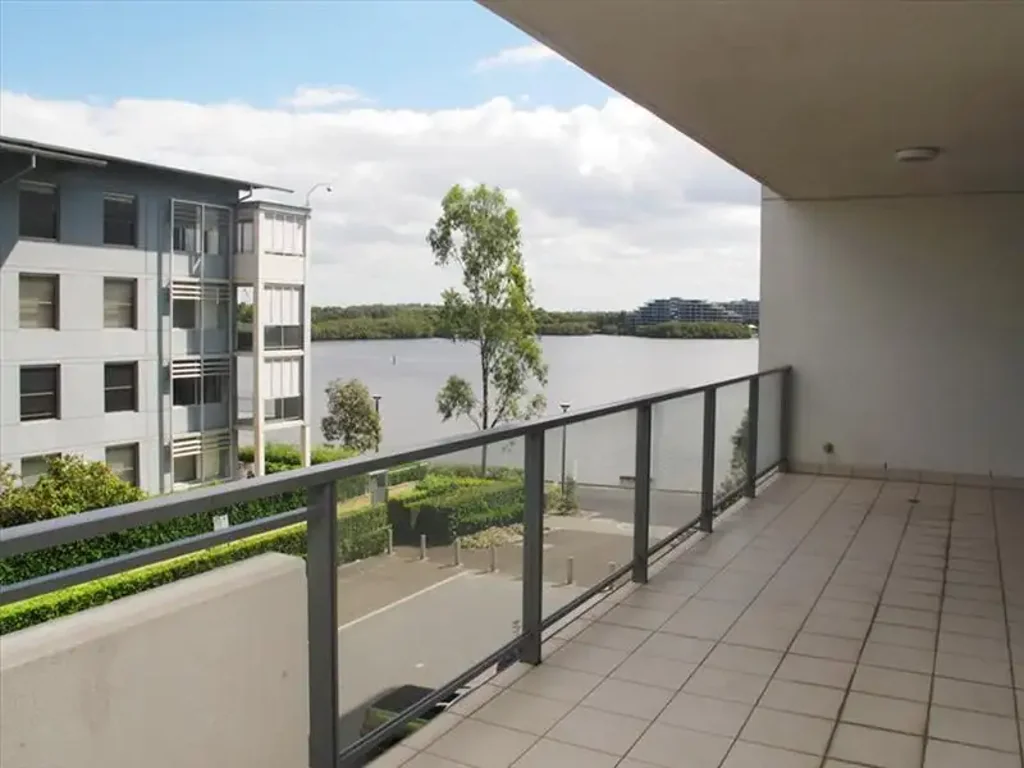 Stunning views and expansive living spaces to relax and entertain
