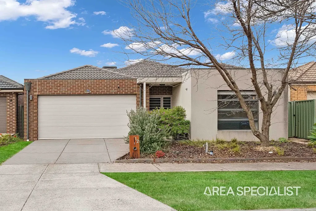 Caroline Springs 4 Bedroom The Brief: The perfect home in the most sought after location