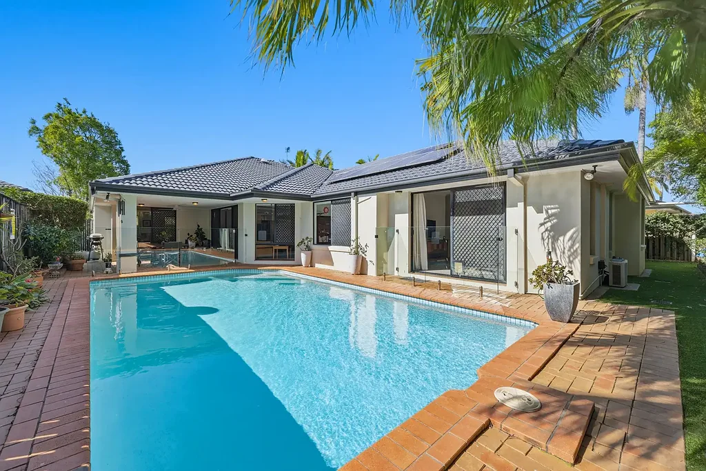 Robina 5房  NO SECOND CHANCES - THIS PROPERTY WILL BE SOLD ON OR BEFORE AUCTION DAY