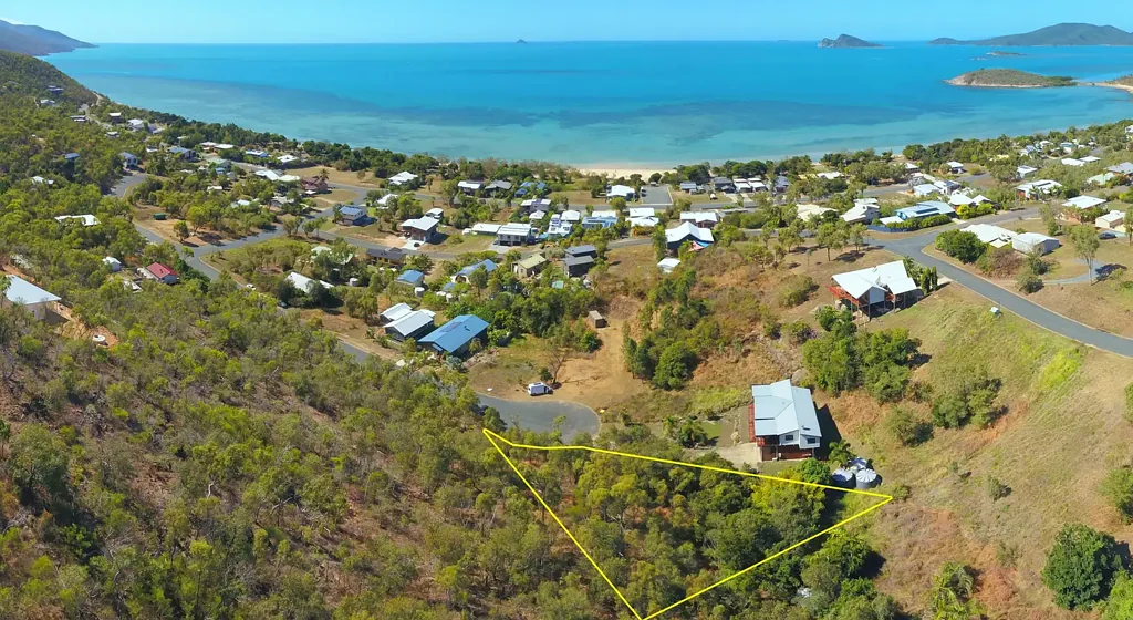 37 Rattray Avenue, Hideaway Bay, QLD 4800