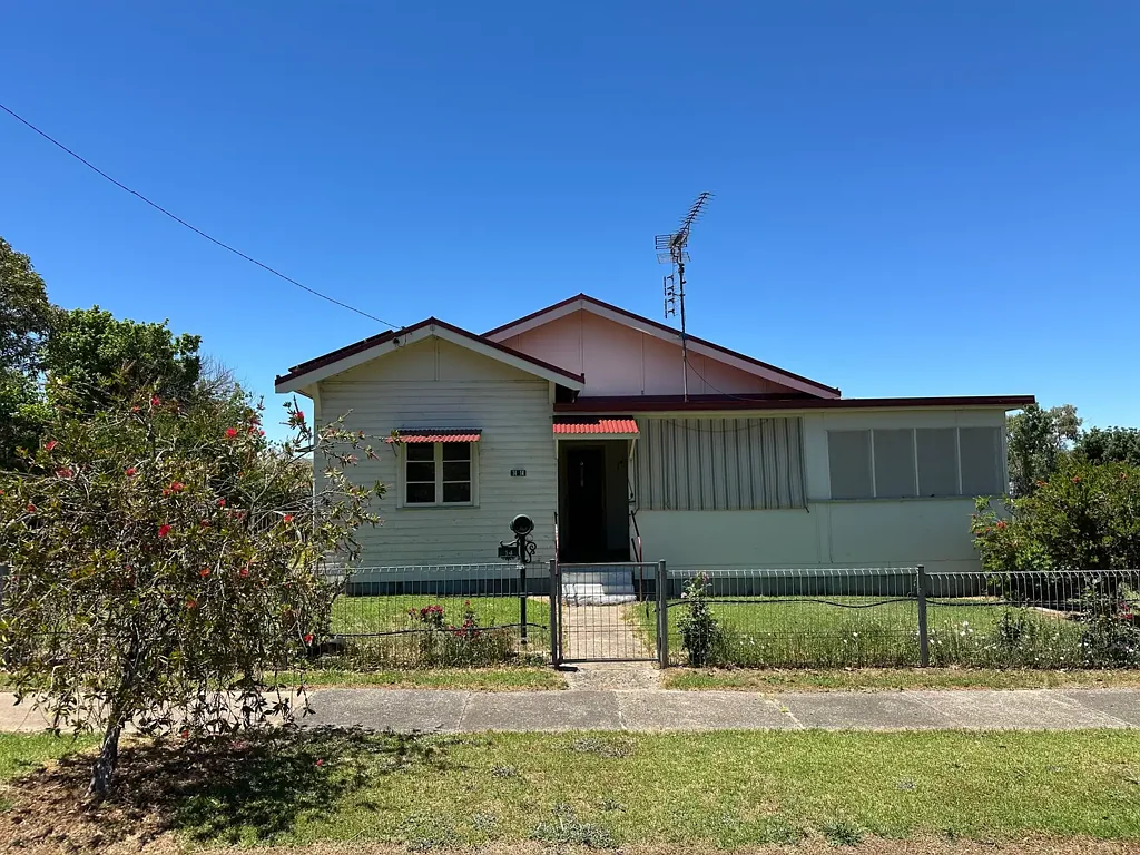Coolah 4房  Charming 4-Bedroom Cottage on a Large Block