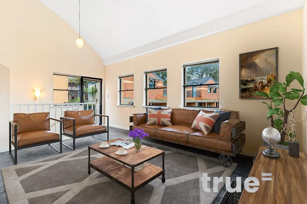 IMPRESSIVE APARTMENT IN SUPERB LOCATION