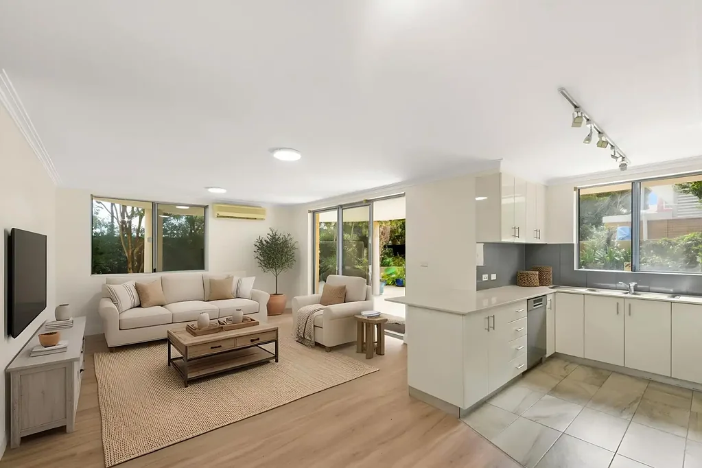 Recently Updated Apartment with Oversized Private Courtyard & LUG