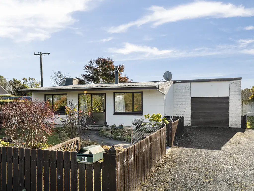 Waikouaiti 2Moenga The Perfect Harmony of Location and Lifestyle