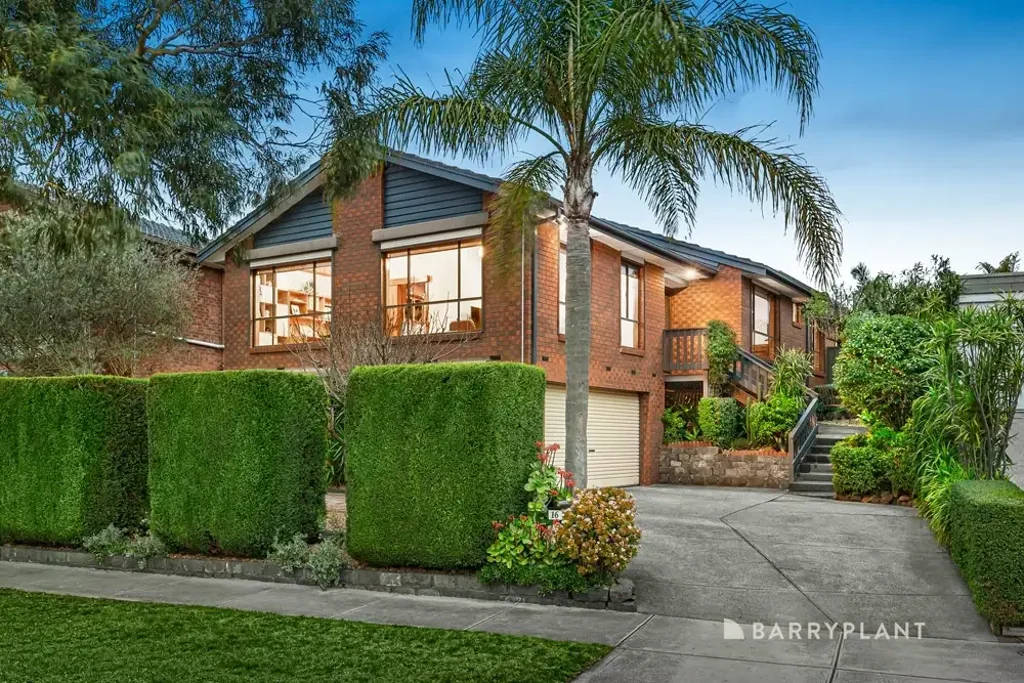 16 McLaughlin Crescent, Mill Park, VIC 3082
