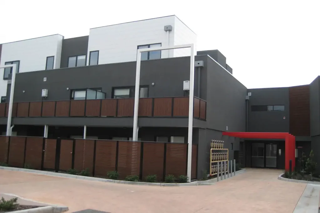 ###APPLICATION PENDING APPROVAL###Spectacular 2 Bedroom Apartment