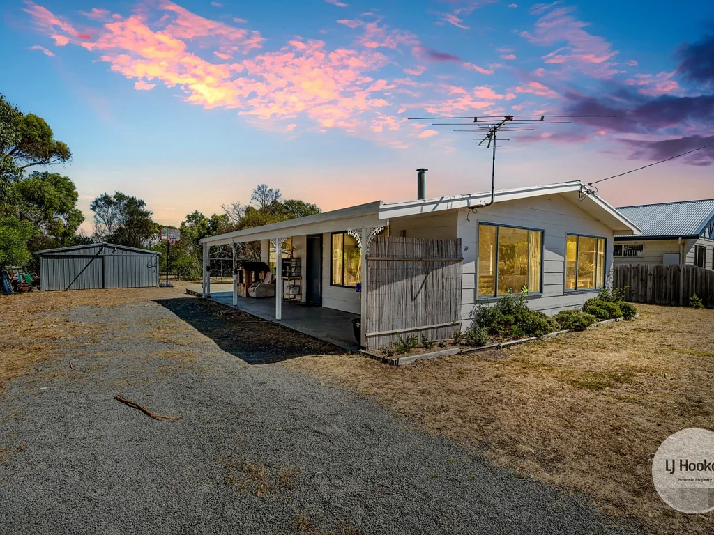 Dunalley 2Moenga Dunalley - Your Own Charming Coastal Retreat