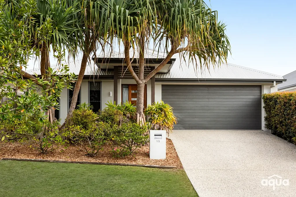 North Lakes 5 Bedroom SOLD BY AQUA PROPERTIES