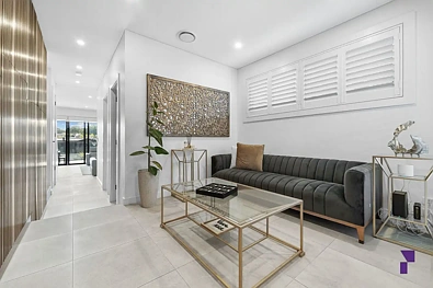 20a Oak Drive, Georges Hall, NSW 2198, 4 slaapkamers, 2 badkamers, Apartment