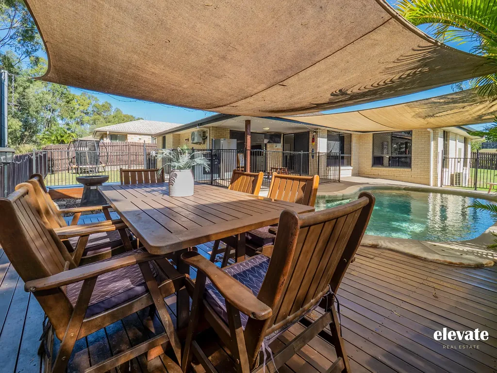 New Auckland 4房  Private Poolside Family Living on 749m²