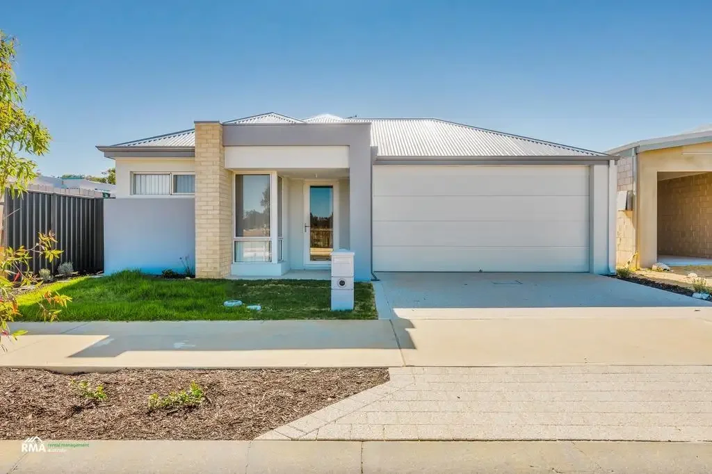 Family Home with 5 Bedrooms!