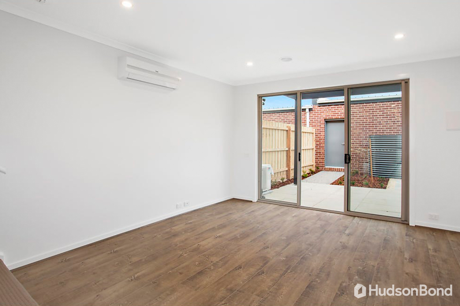 4 HEFFERNAN WALK, HEIDELBERG HEIGHTS VIC 3081, 0部屋, 0バスルーム, Townhouse