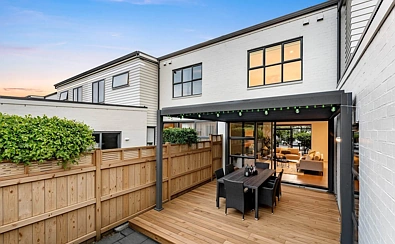 STUNNING FOUR BEDROOM FAMILY HOME
