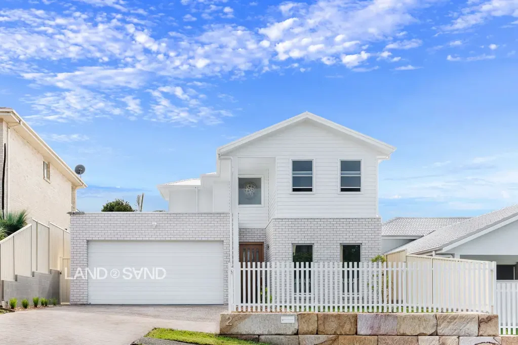 Shell Cove 4 Bedroom Coastal Sophistication