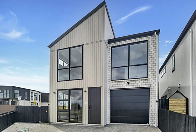 Hobsonville - 5 Bedroom Family Home with 3 Bathrooms