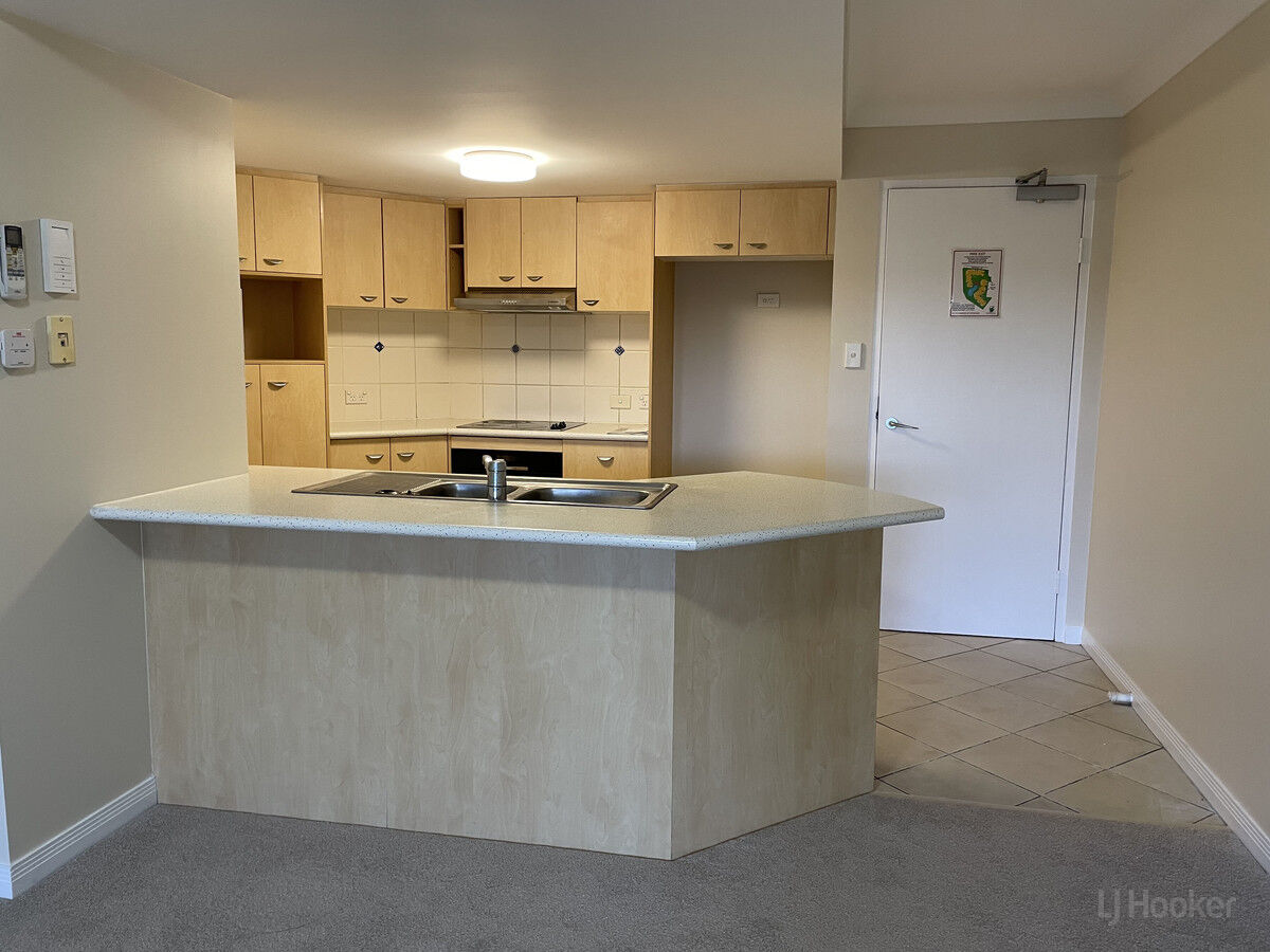 UNIT 207 392 MARINE PDE, LABRADOR QLD 4215, 0 habitaciones, 0 baños, Unit