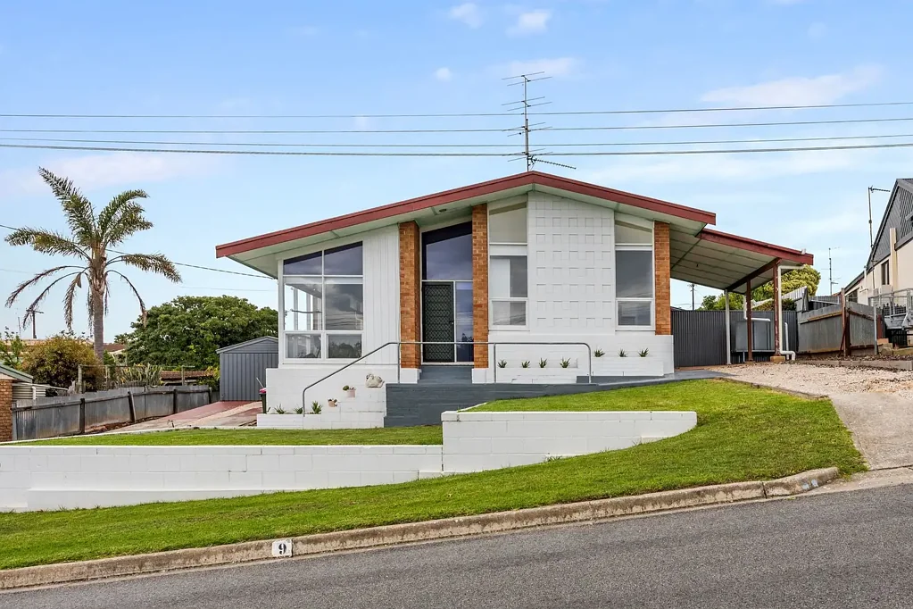 Port Lincoln 3Kwarto Stylish Starter or Investment Gem in a Peaceful Location