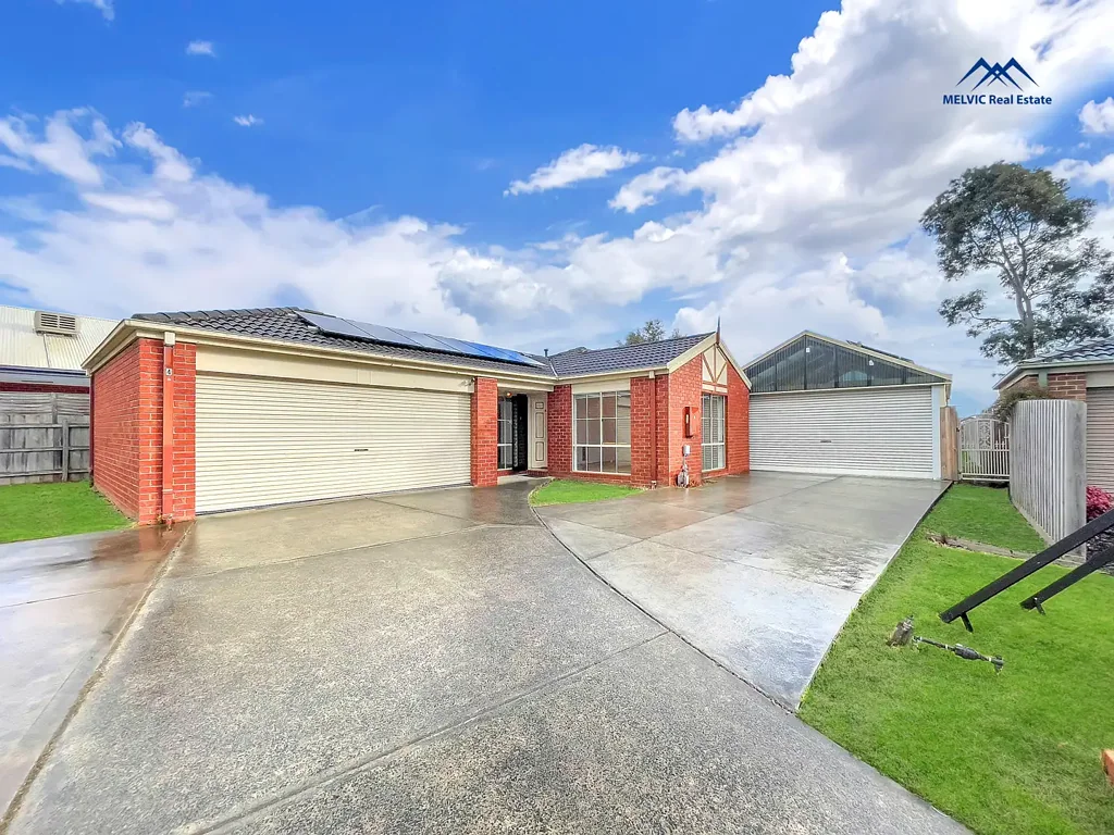Family Home Awaits in Cranbourne East! Freshly Renovated