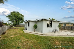 2 Davis Crescent, Longford