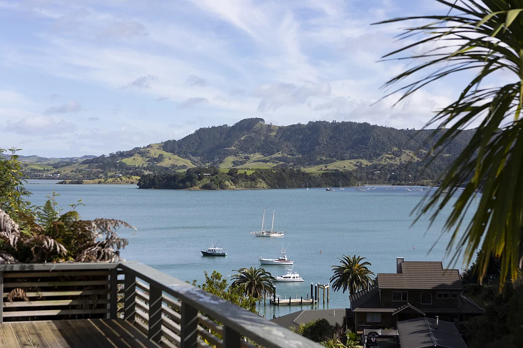 Whangaroa 4chambre HARBOUR-VIEW - 4 BEDROOMS  -WHANGAROA