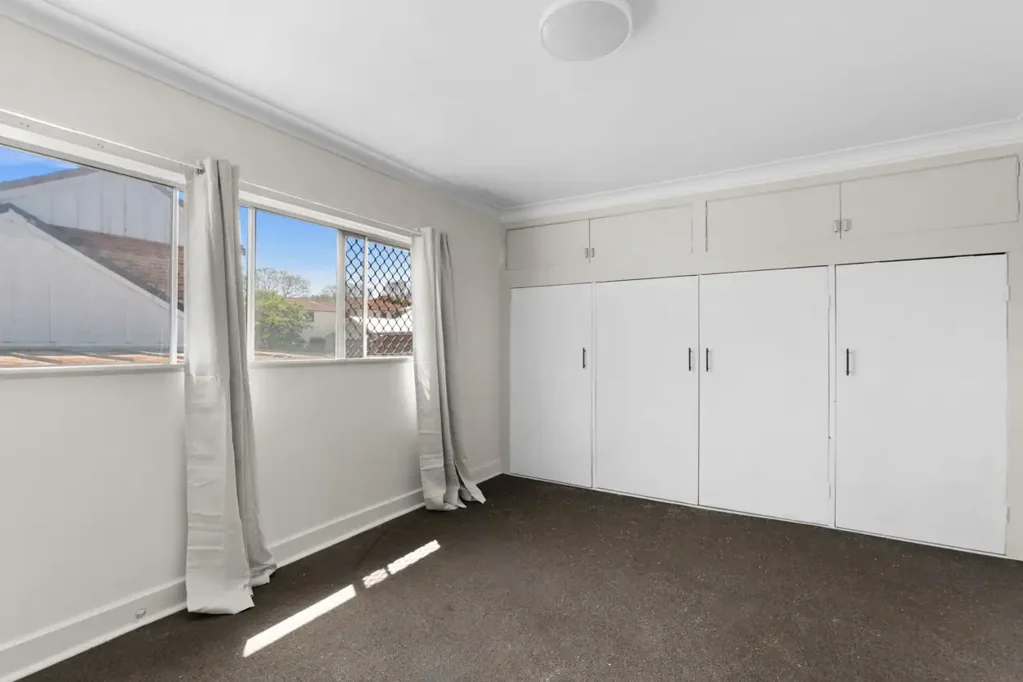 Affordable Room Available (inc Power and Water)