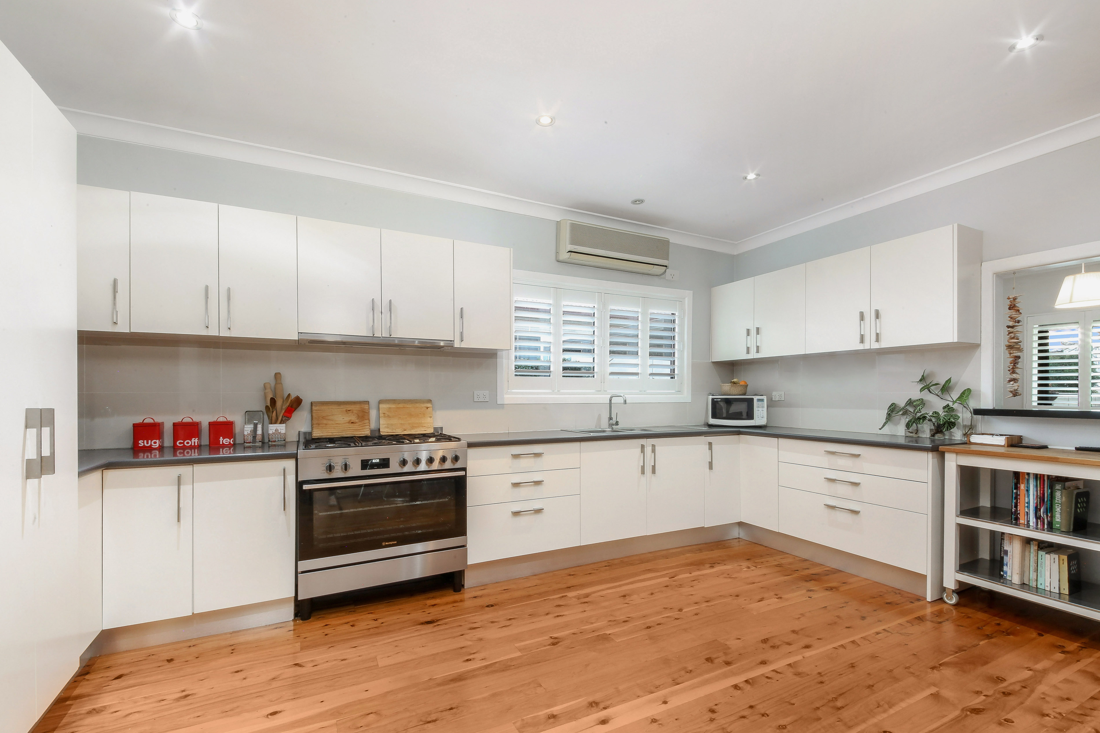 32 NORTHCOTE RD, GREENACRE NSW 2190, 0 Kuwarto, 0 Banyo, House