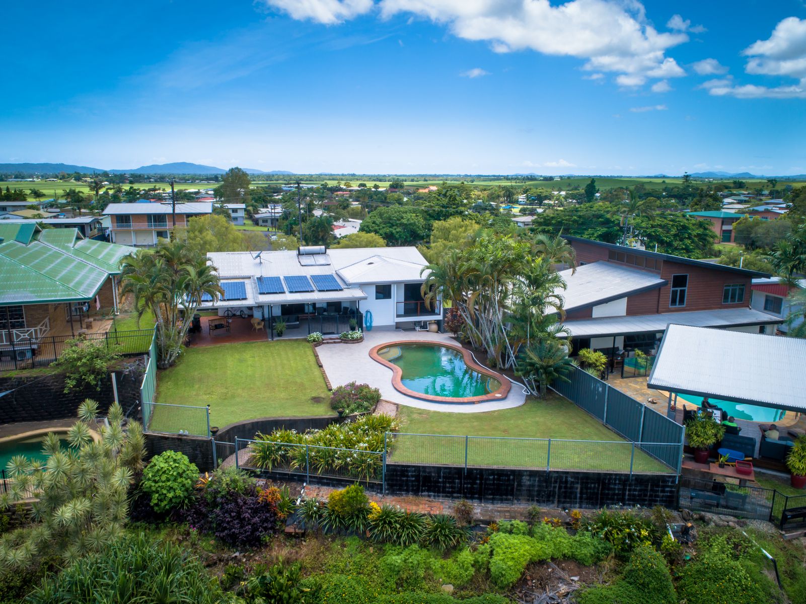 425 PALMERSTON HWY, O'BRIENS HILL QLD 4860, 0房, 0浴, House