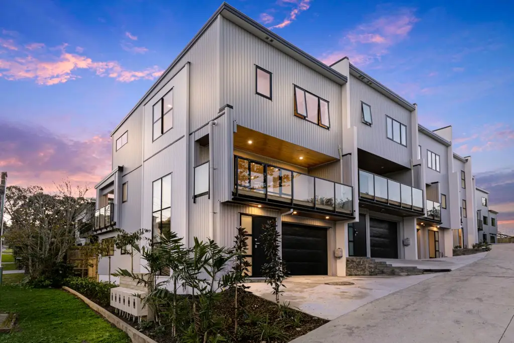 Mairangi Bay 4房  Brand New Swish with an Inter-Level Lift
