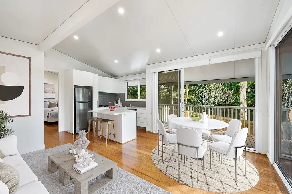 Contemporary 2 bedroom beach cottage