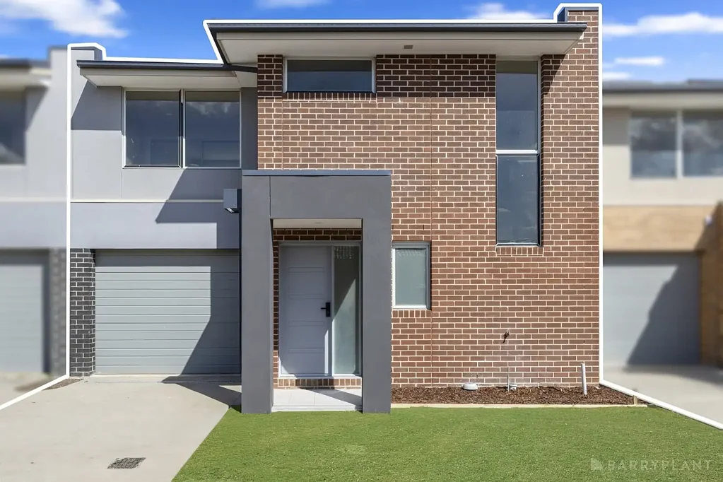 Noble Park 3غرفة نوم BRILLIANT BRAND NEW 3BR TOWNHOME LIVING YOUR GOING TO LOVE!