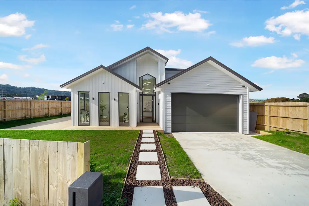 Huapai 4 Bedroom Spacious, Stylish & Move-In Ready