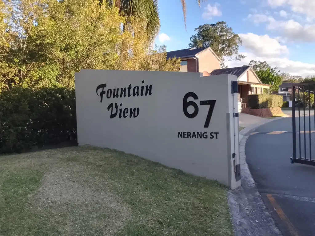 Nerang 3Kwarto 3 bedroom New interior Townhouse