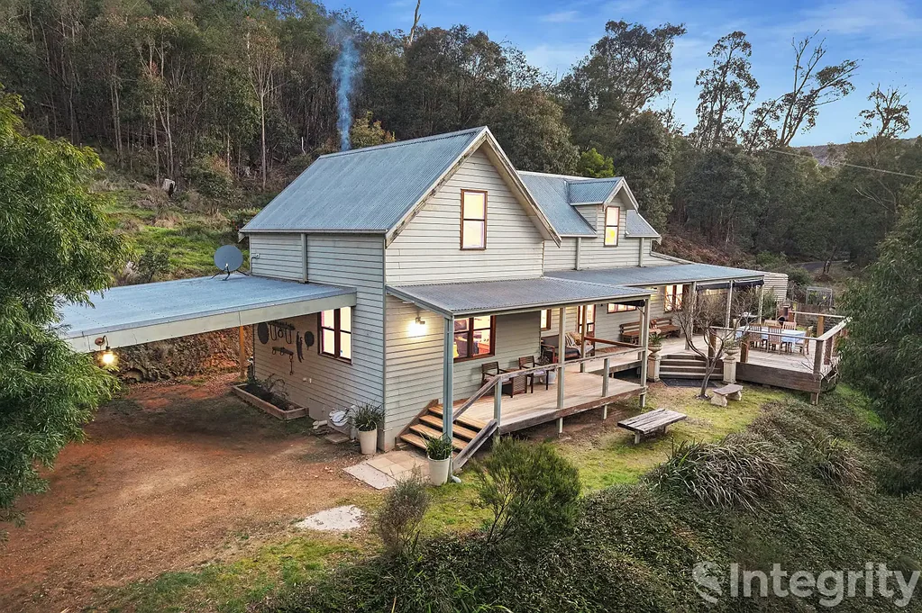 Flowerdale 3 Bedroom Creekside Haven in Beautiful Flowerdale