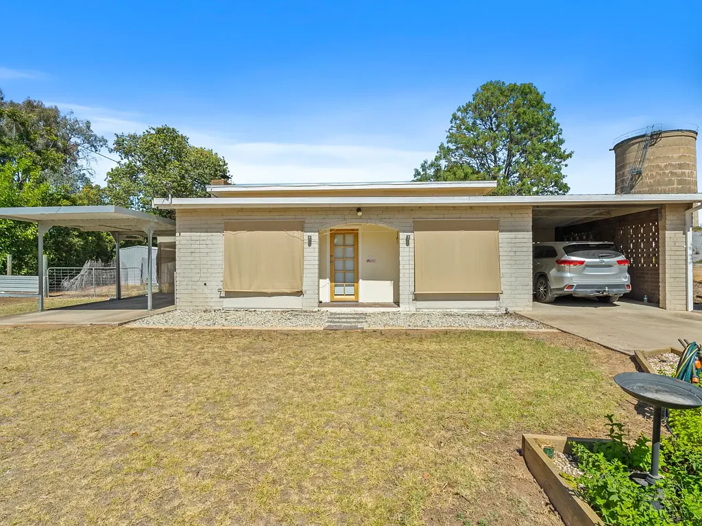 Tocumwal 3房  Neat Home Close to Town