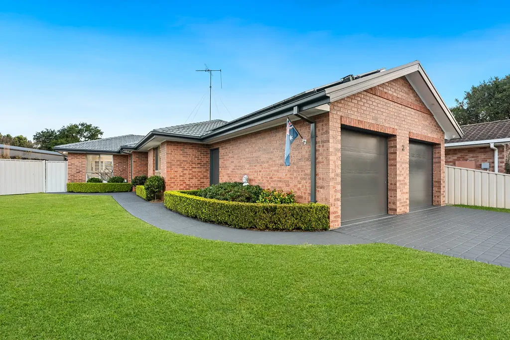Cranebrook 4 Slaapkamer Family Entertainer with an Oversized Detached Garage/Workshop
