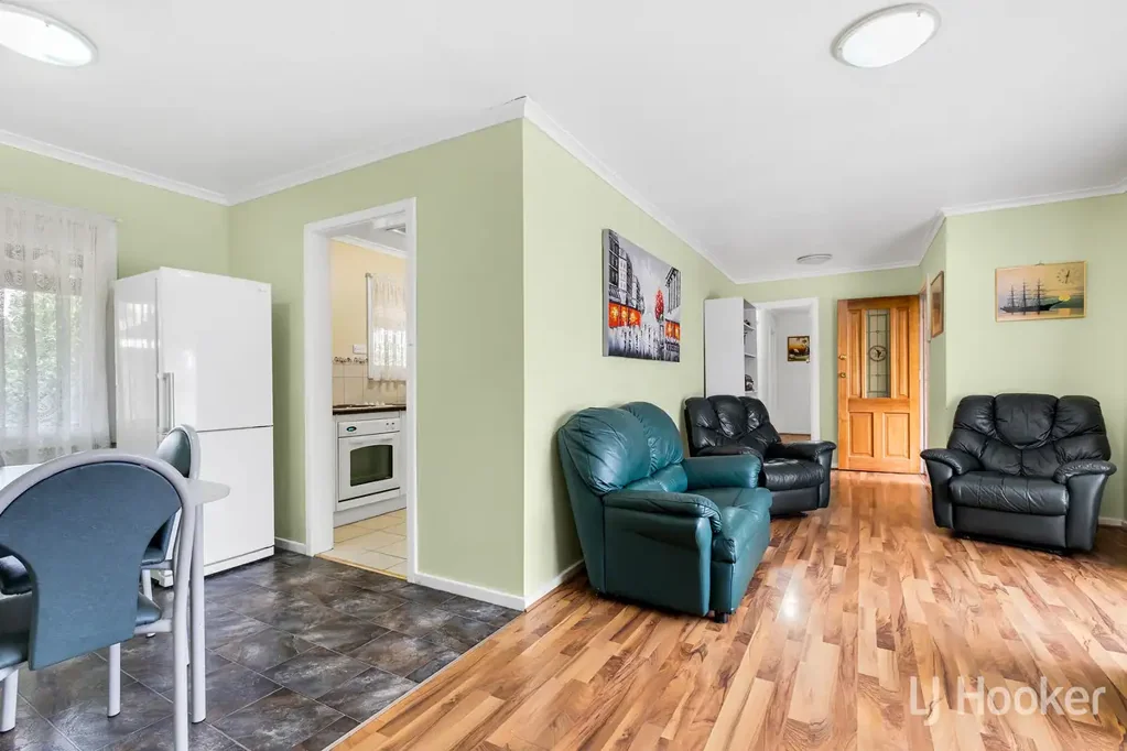 Elizabeth Park 3 Bedroom A FINE OFFERING