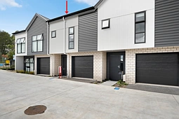 2/1 North Ridge Drive, Rototuna North