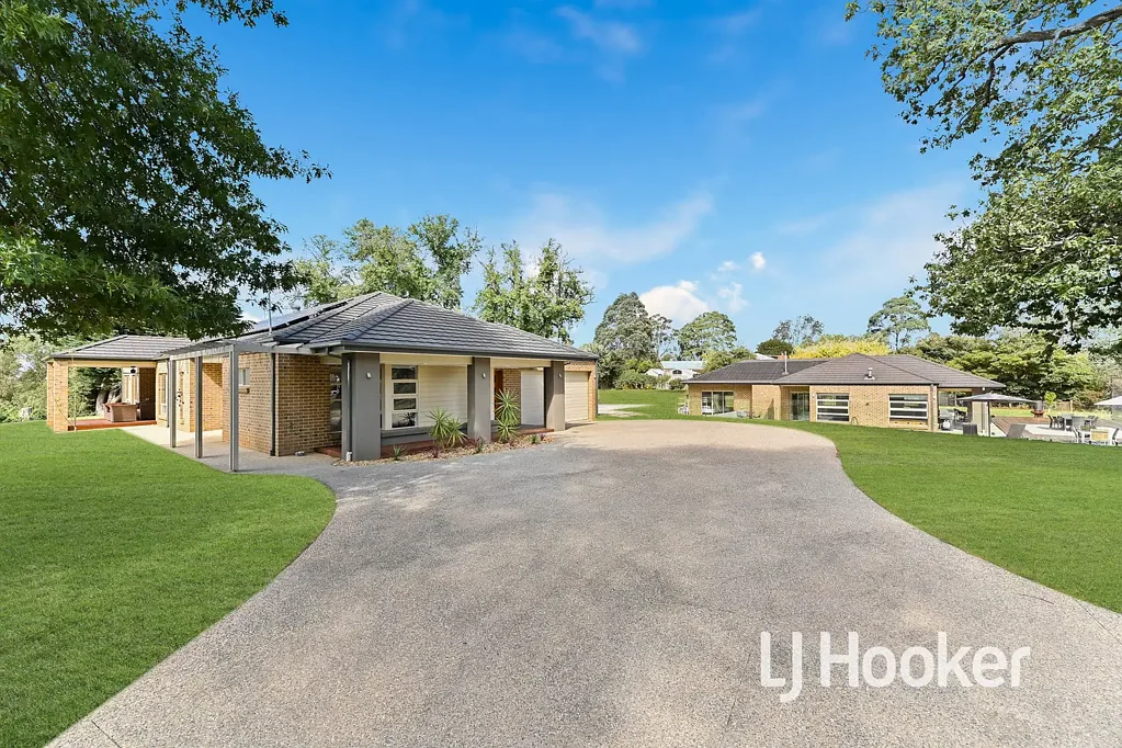 13 Stanhill Drive, Cranbourne South, VIC 3977