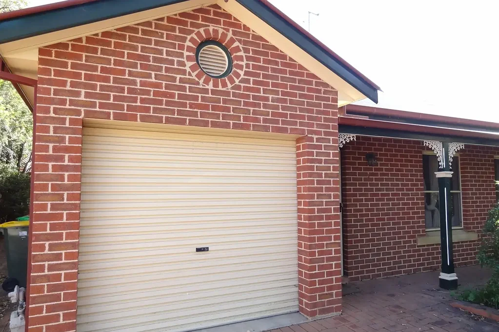 A MUST SEE 2 BEDROOM DUPLEX!