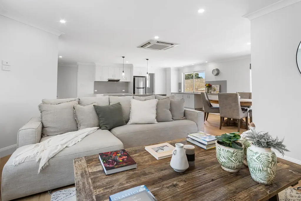 Birkdale 5 Bedroom Birkdale Beauty w/ Dual Living or Potential Home Business Opportunity! Better Be Quick!