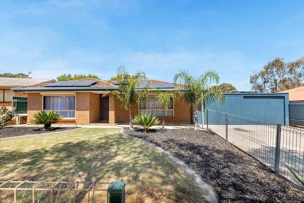 5 Venice Court, Craigmore, SA 5114