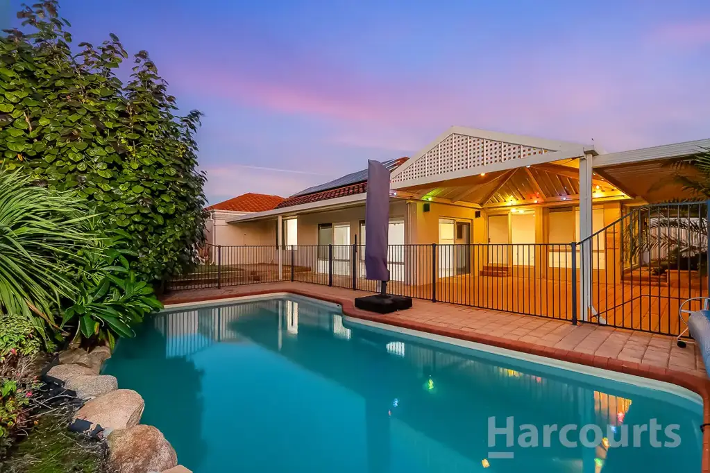 16 Raffles Court, Currambine, WA 6028