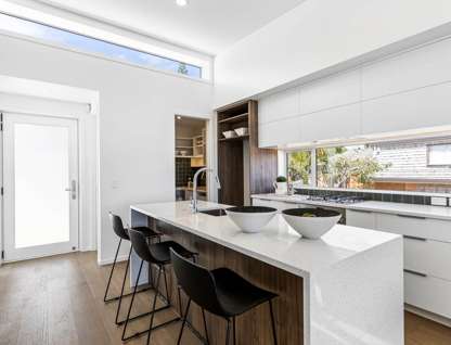281A & B East Coast Road, Mairangi Bay, North Shore City, Auckland, 3房, 2浴, 独立屋