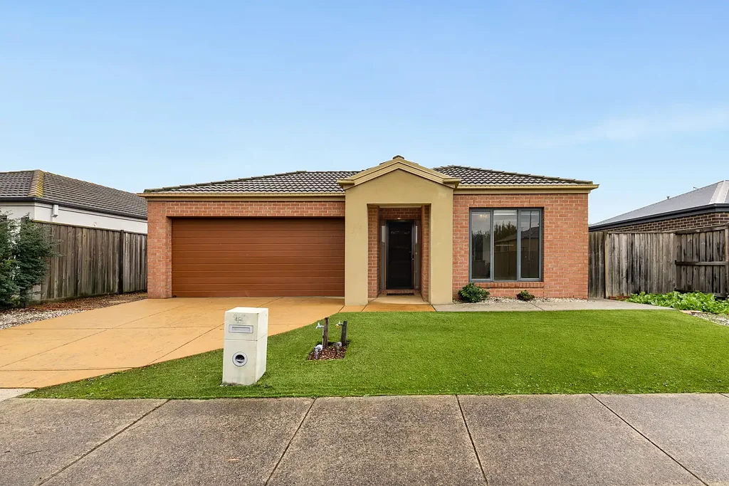 Wallan 4 Bedroom Elegant Family Living in the Heart of Wallara Waters
