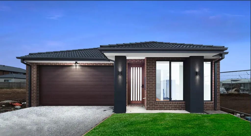 Modern Family Living in  Fraser Rise Location