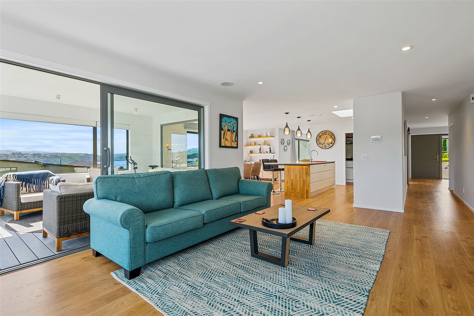 76 John Burke Drive, Aotea, Porirua, 4 chambres, 2 salles de bain