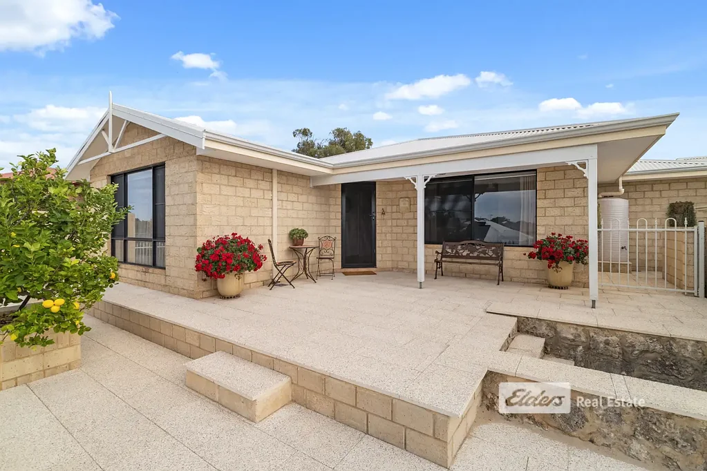 61 Barnes Avenue, Australind, WA 6233