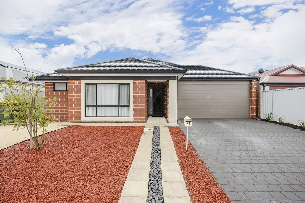 Brabham 4Moenga Spacious 4x2 Family Home - Ariella Estate, Brabham"