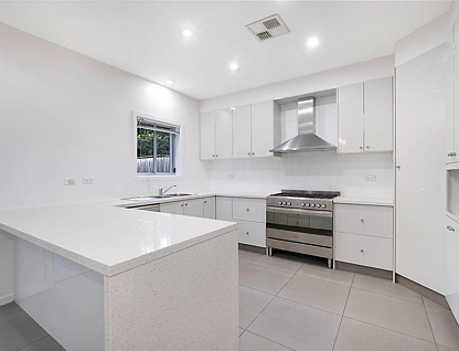 42 & 42A Clonmore Street, Kellyville Ridge, The Hills, 6 habitaciones, 4 baños, House