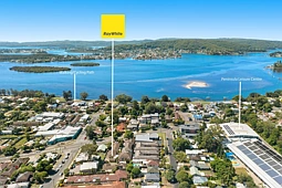 2/215 Blackwall Road, Woy Woy
